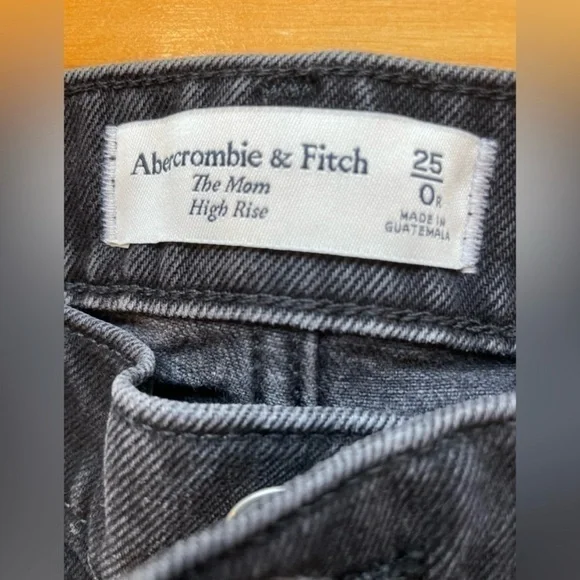 Abercrombie & Fitch Black Cropped Jeans - Picture 4 of 8